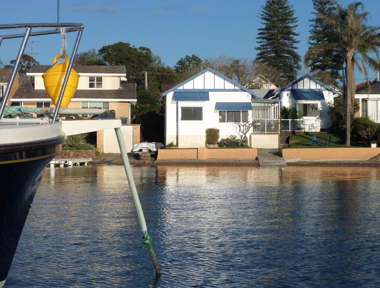 Waterfront Cottage in Lake Macquarie Toronto NSW