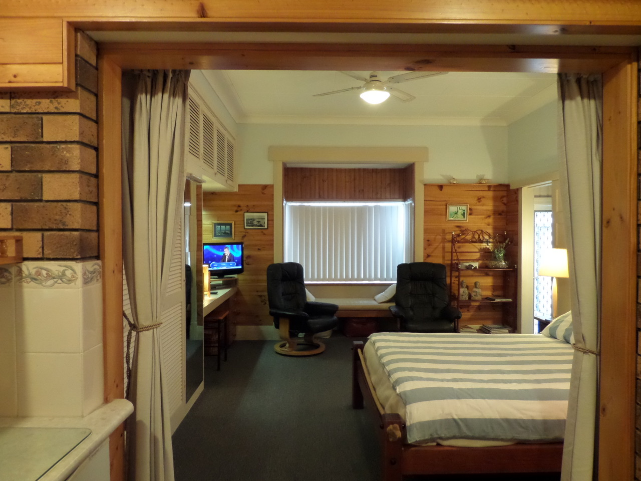 Waterfront Cottage in Lake Macquarie Toronto NSW